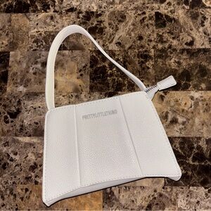NWOT PRETTYLITTLETHING WHITE TRIANGULAR SHOULDER BAG